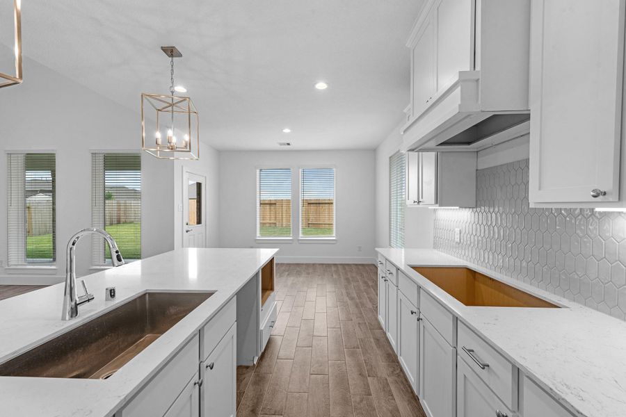 Furnished interior view inside a new home in Beacon Hill, Waller (Image 5).