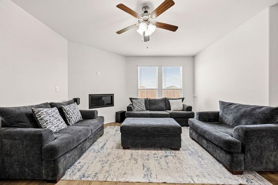 Furnished interior view inside a new home in , Aubrey (Image 19).