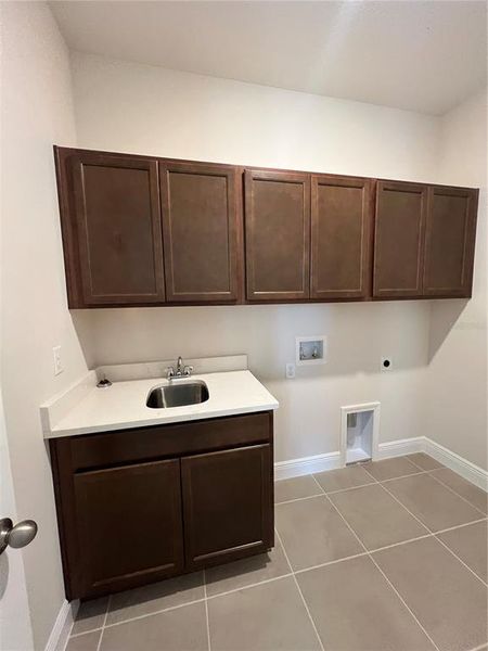 Close-up of interior finishes inside a home in Hills of Minneola, Minneola (Image 13).