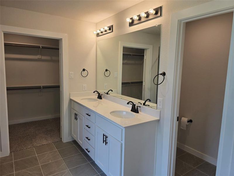 Furnished interior view inside a new home in Trail Creek, Cleburne (Image 6). Furnished interior view inside a new home in Trail Creek, Cleburne (Image 6).