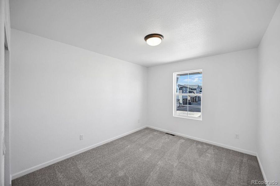 8800 Whiteclover ~ Ready Now