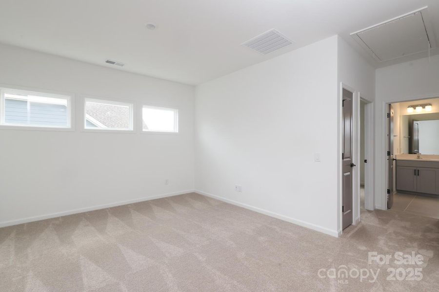 Spacious, unfurnished interior of a new home in Estates at Sugar Creek, Indian Land (Image 25).