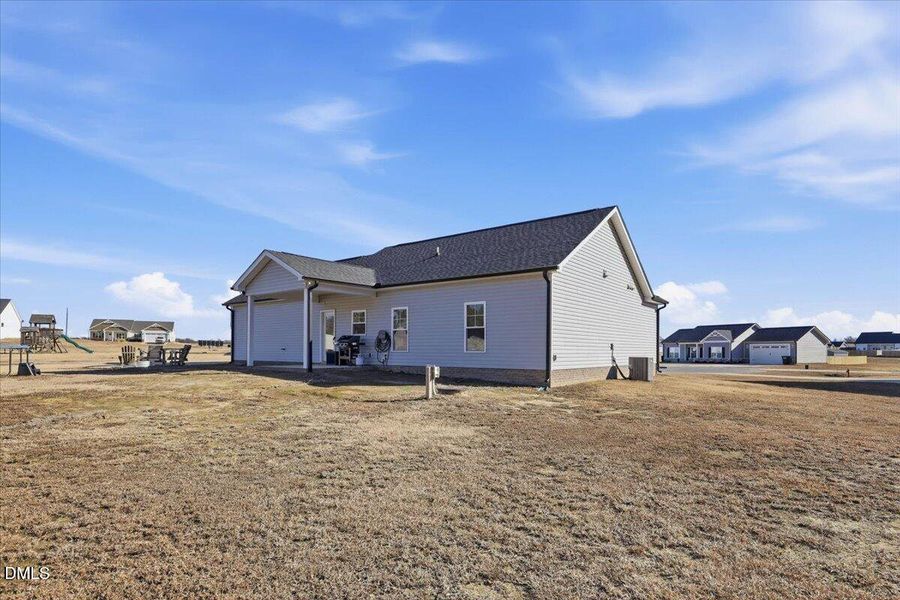 08-4213 Fairlawn Dr-8