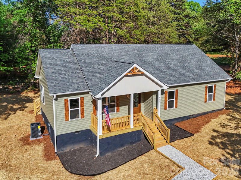 Exterior details and patio area of a home in , Mooresville (Image 19).