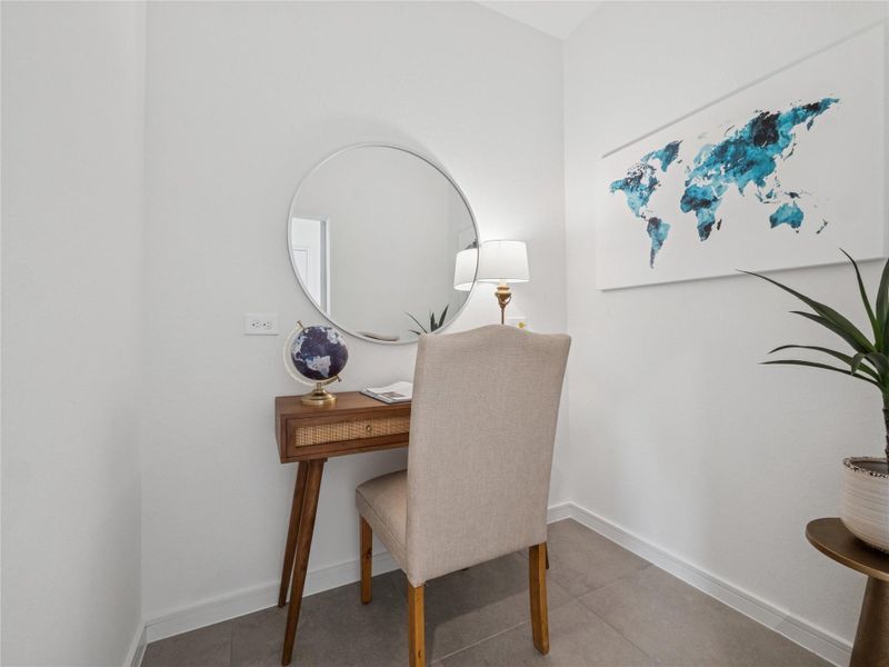 Versatile HovHall (*Photo not of actual home and used for illustration purposes only.)