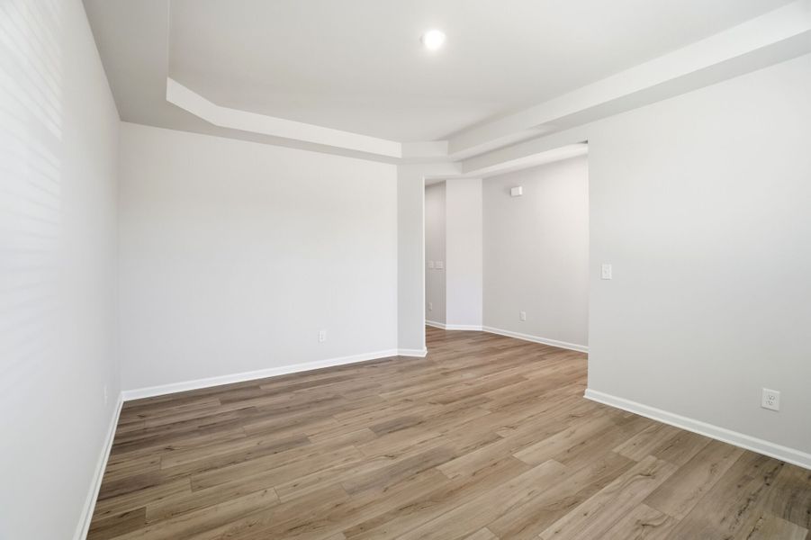 Spacious, unfurnished interior of a new home in Waxhaw Landing, Monroe (Image 23).