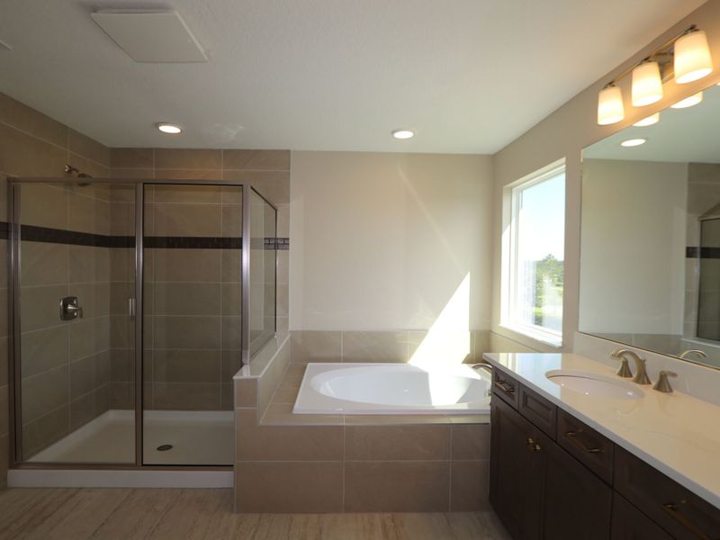 Owner's Bathroom Owner's Bathroom