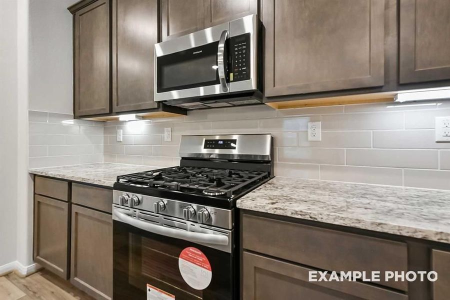 Image 11 of a home in Lakes at Black Oak.