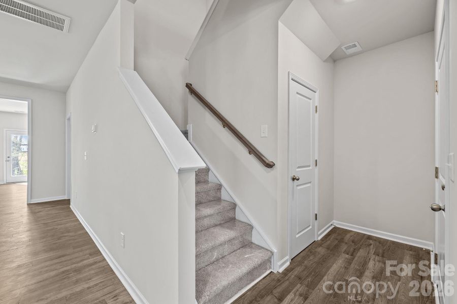 Spacious, unfurnished interior of a new home in McFarland Estates, York (Image 25).
