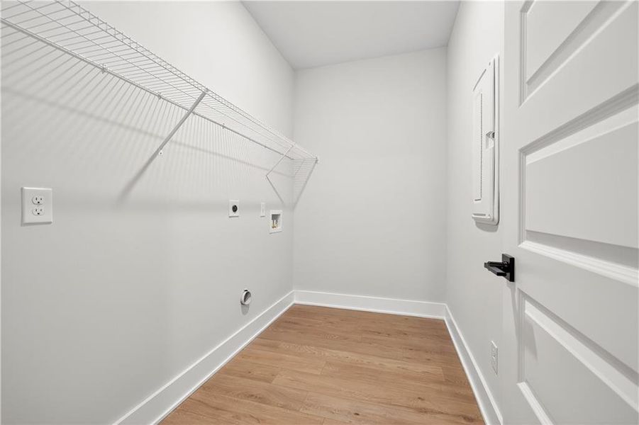 Spacious, unfurnished interior of a new home in , Gainesville (Image 31).