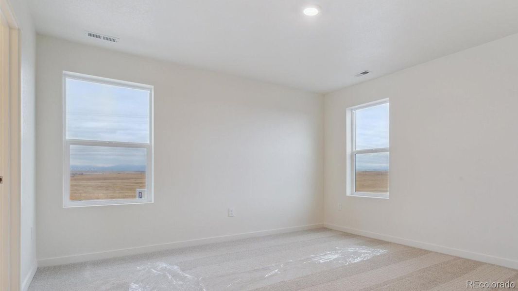 Image 23 of a home in Silver Peaks.