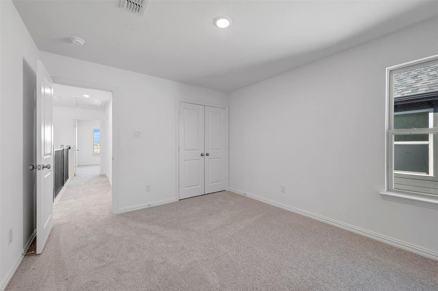Spacious, unfurnished interior of a new home in Lily Creek at Sutton Fields, Aubrey (Image 15). Spacious, unfurnished interior of a new home in Lily Creek at Sutton Fields, Aubrey (Image 15).