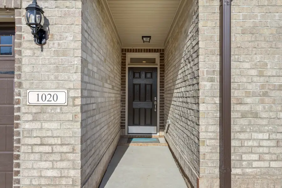 Representative exterior details of a home built from the Essex by Keystone Homes NC in Weybridge, Burlington (Image 3).