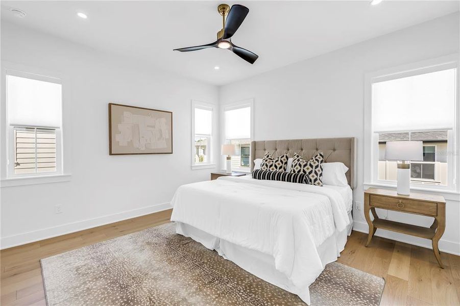 Furnished interior view inside a new home in , St. Petersburg (Image 34).