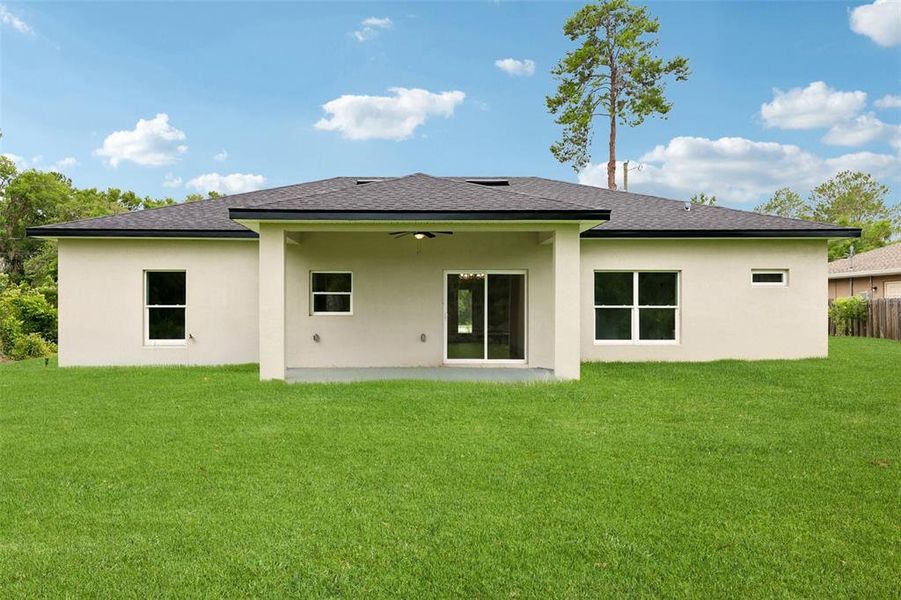 Exterior details and patio area of a home in , Ocklawaha (Image 17).