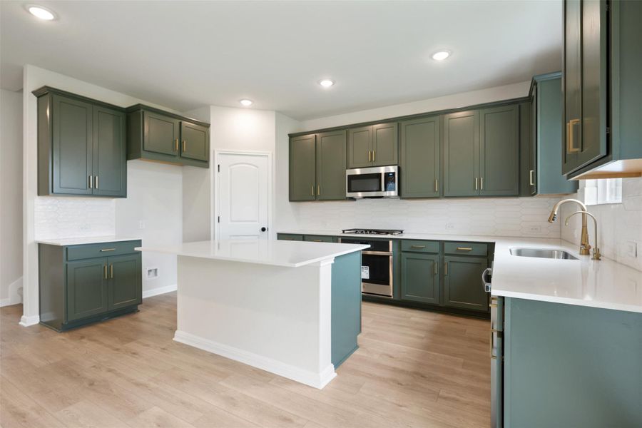 Furnished interior view inside a new home in Berry Creek Highlands, Georgetown (Image 12).