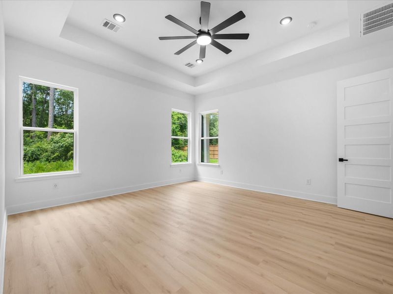Spacious, unfurnished interior of a new home in , Hockley (Image 25).