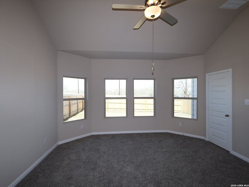 Spacious, unfurnished interior of a new home in Paloma Park, Converse (Image 16).