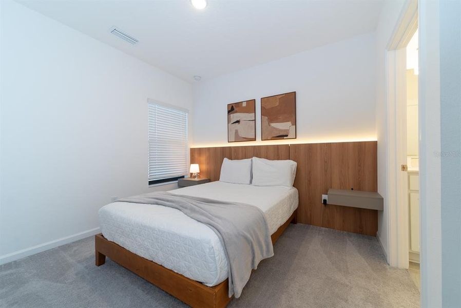 Furnished interior view inside a new home in , Orlando (Image 38).