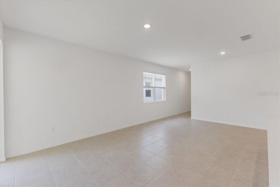 Spacious, unfurnished interior of a new home in Highfield at Twisted Oaks, Wildwood (Image 9). Spacious, unfurnished interior of a new home in Highfield at Twisted Oaks, Wildwood (Image 9).