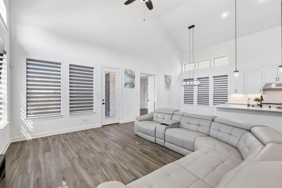 Furnished interior view inside a new home in , Northlake (Image 6).