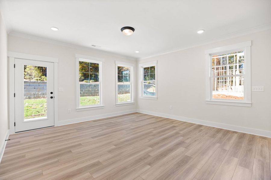 Spacious, unfurnished interior of a new home in Harbor Crossing, Greensboro (Image 21).