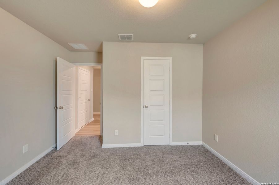 Spacious, unfurnished interior of a new home in Greenspoint Heights, Seguin (Image 26).