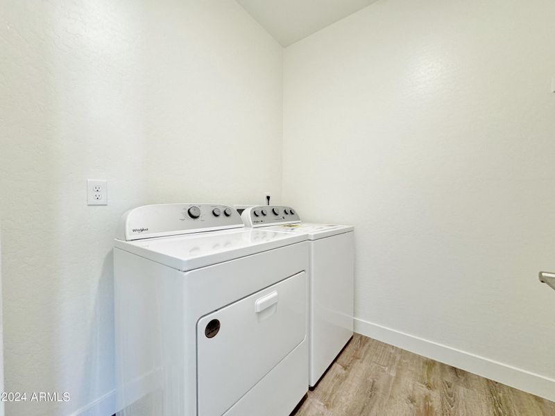 Utility roomw/washer & dryer