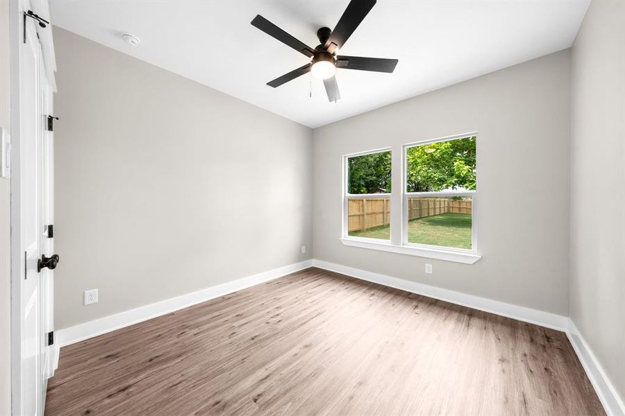 Spacious, unfurnished interior of a new home in , Sulphur Springs (Image 19).