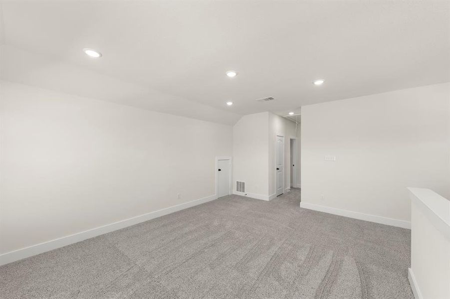 20. 2900 Woodbrook - Game (2)