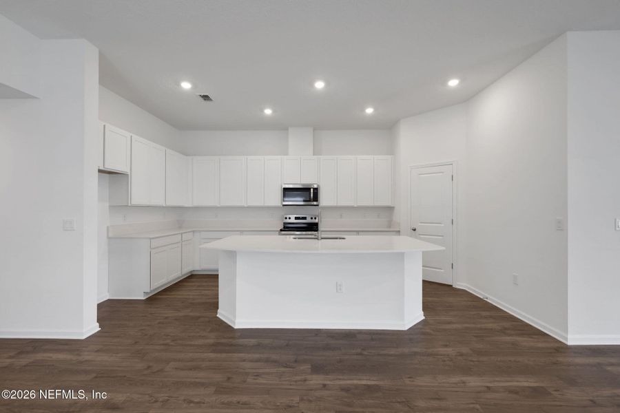 Furnished interior view inside a new home in Diamond Springs, Jacksonville (Image 8).
