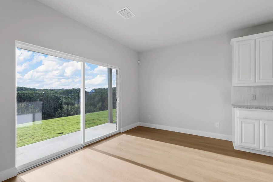 Representative unfurnished interior of a home built from the Garrison I by Cheldan Homes in Stoneview, Glen Rose (Image 57).