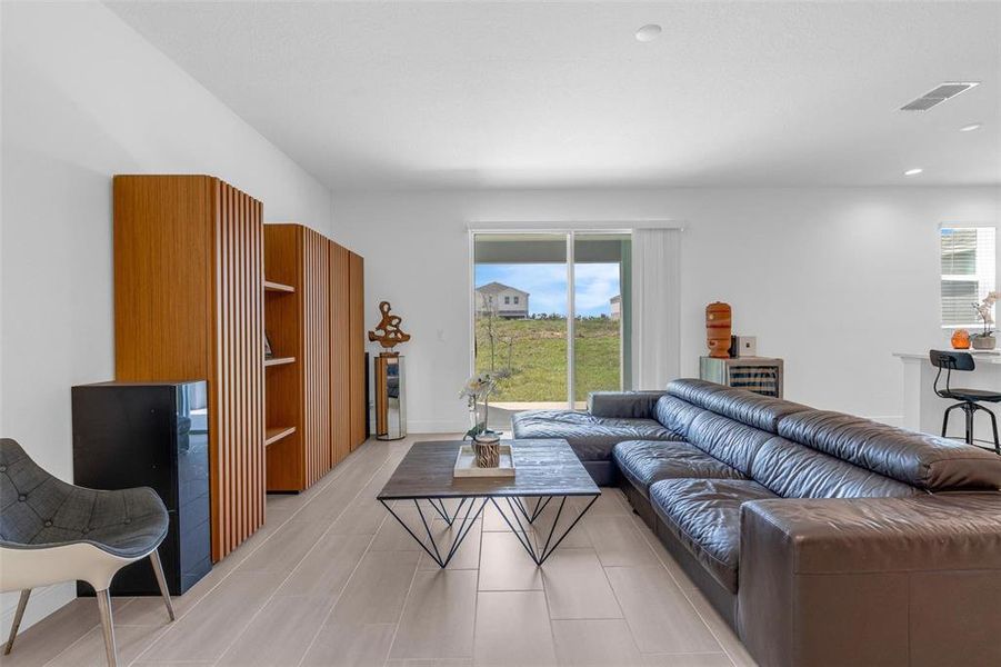 Furnished interior view inside a new home in Ridgeview, Clermont (Image 16).