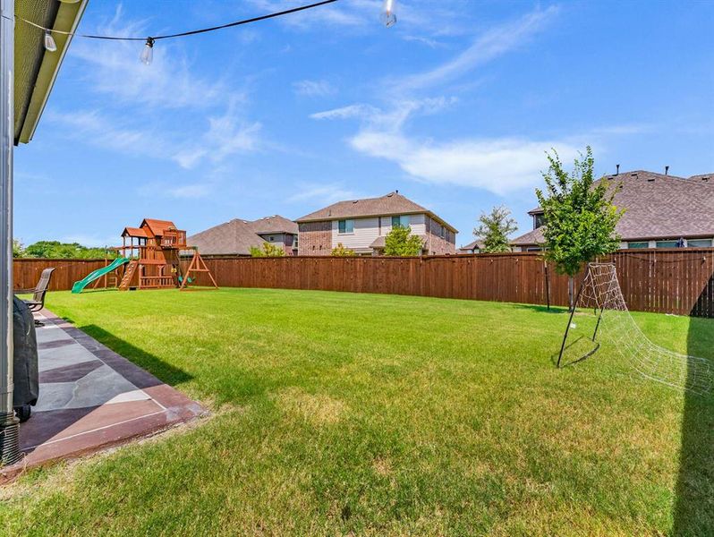 Image 35 of a home in Emerald Vista. Image 35 of a home in Emerald Vista.