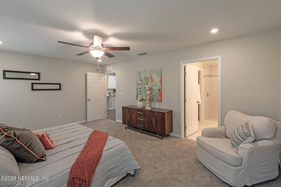 Furnished interior view inside a new home in , Jacksonville (Image 5).