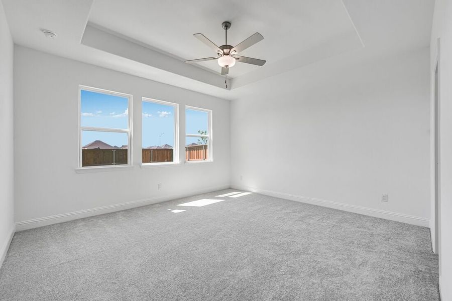 Spacious, unfurnished interior of a new home in Madero 50s, Fort Worth (Image 14). Spacious, unfurnished interior of a new home in Madero 50s, Fort Worth (Image 14).