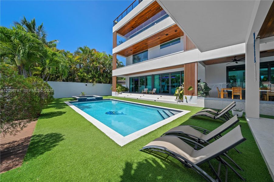 Exterior details and patio area of a home in , North Miami (Image 26).
