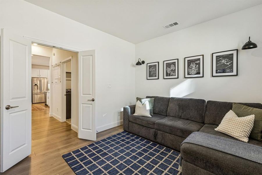 Furnished interior view inside a new home in Stoneridge, Melissa (Image 31).