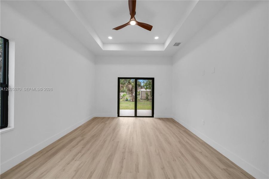 Spacious, unfurnished interior of a new home in , North Port (Image 14).