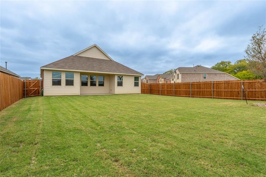 Exterior details and patio area of a home in , McKinney (Image 4).
