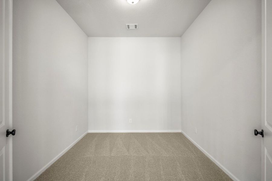 Spacious, unfurnished interior of a new home in Sienna 70' Lots, Missouri City (Image 47). Spacious, unfurnished interior of a new home in Sienna 70' Lots, Missouri City (Image 47).