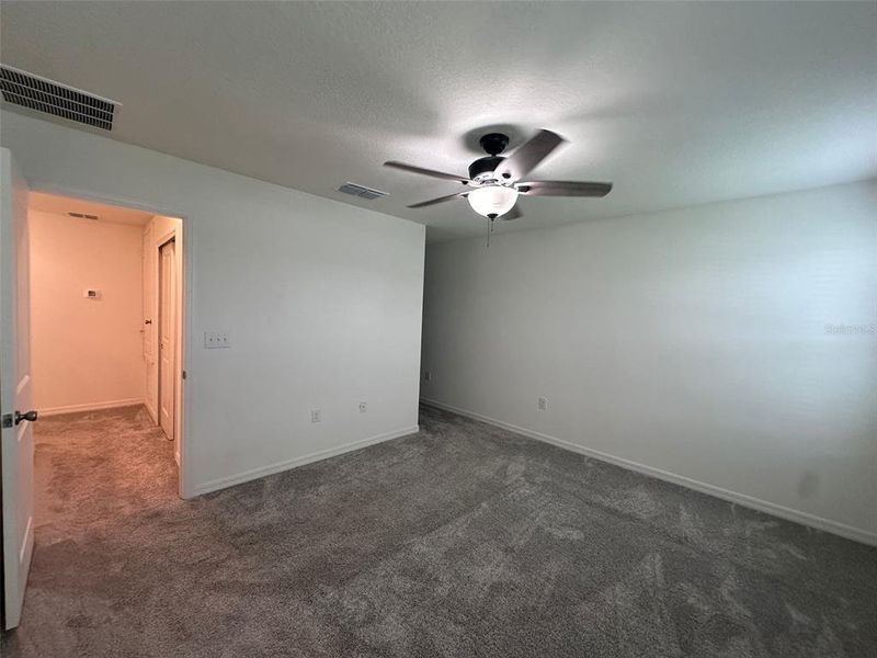 Spacious, unfurnished interior of a new home in , Davenport (Image 14).