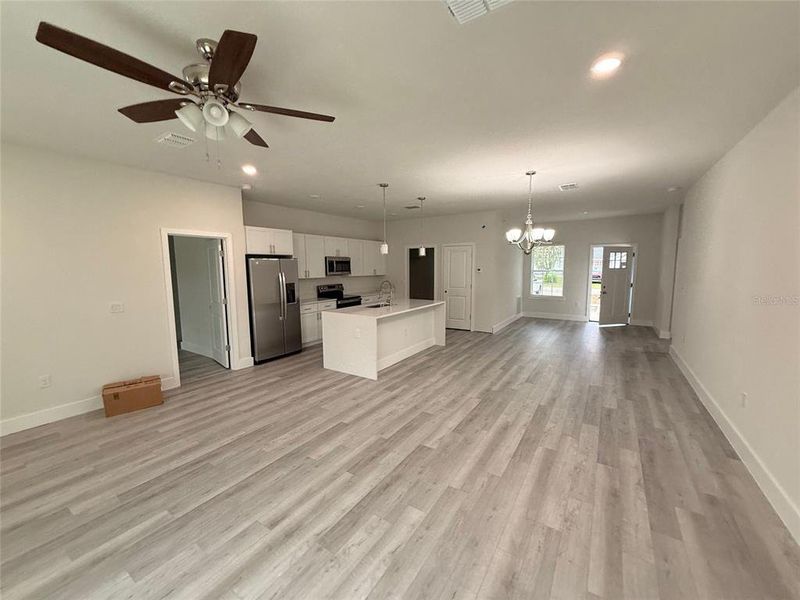Spacious, unfurnished interior of a new home in , Ocala (Image 29).