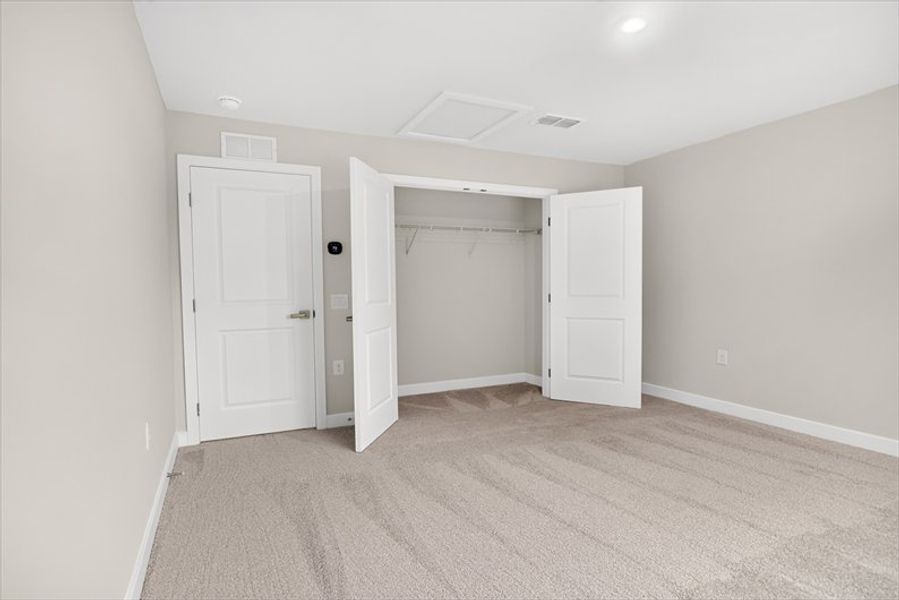 Spacious, unfurnished interior of a new home in Arden Woods, Greenville (Image 20).