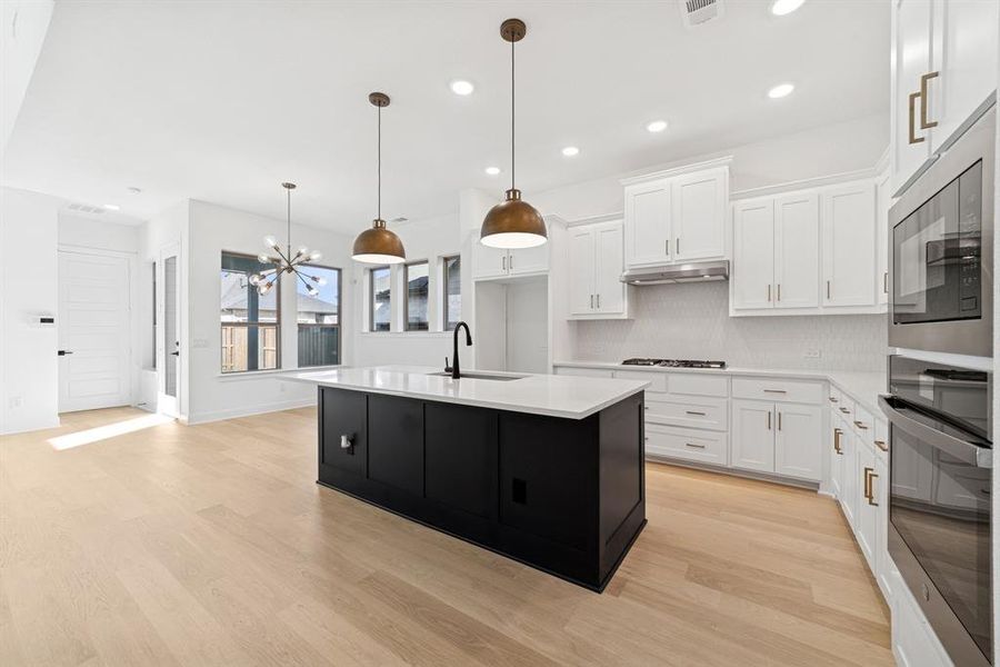 Furnished interior view inside a new home in Mantua Point Gardens, Van Alstyne (Image 4). Furnished interior view inside a new home in Mantua Point Gardens, Van Alstyne (Image 4).