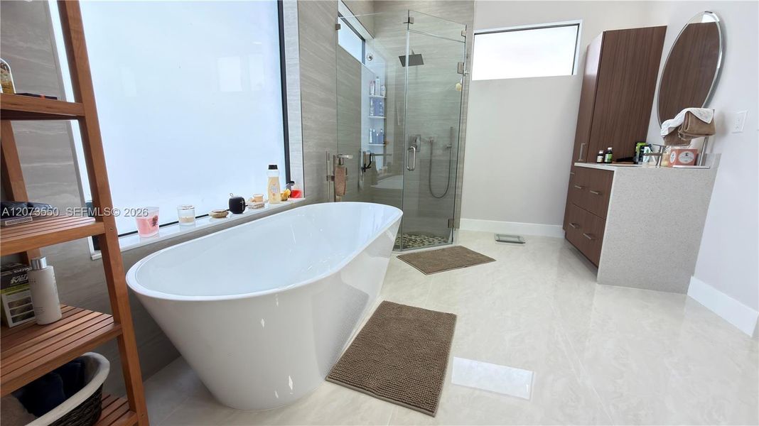 Furnished interior view inside a new home in , Loxahatchee (Image 7).
