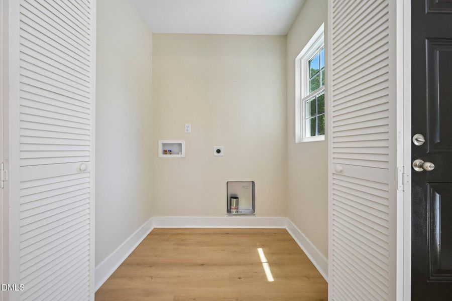 35-web-or-mls-Berwyn Ave-S1405-035