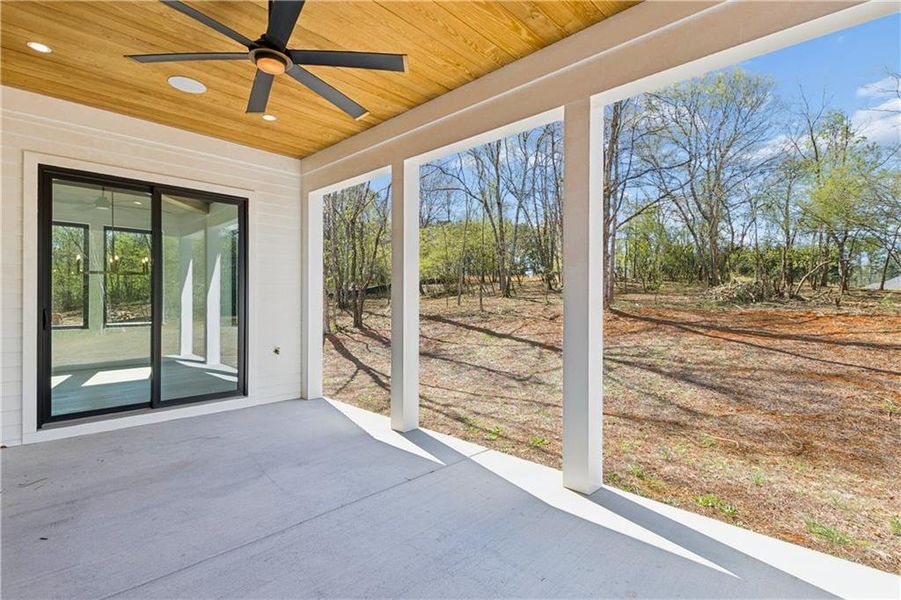 Exterior details and patio area of a home in , Roswell (Image 4).