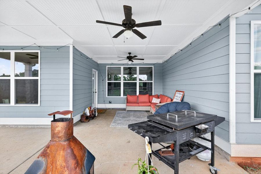 Furnished interior view inside a new home in , Bogart (Image 37).