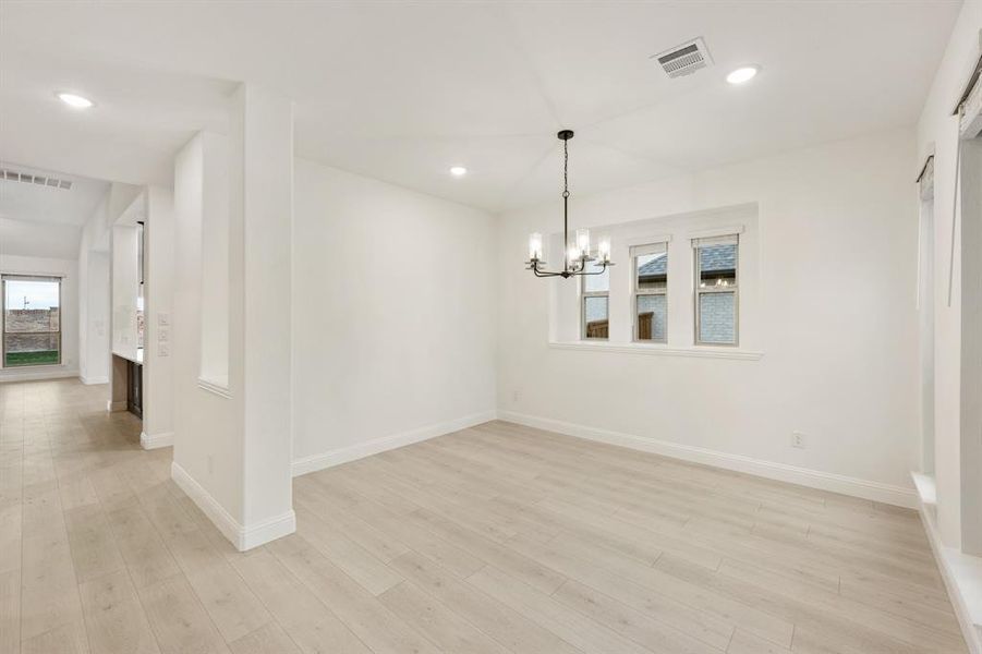 Spacious, unfurnished interior of a new home in Villages of Hurricane Creek, Anna (Image 32).